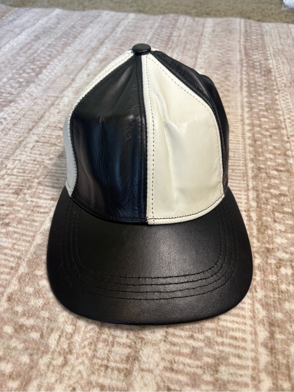Men’s Genuine Leather colorblock Black & White Baseball Cap Adjustable Size